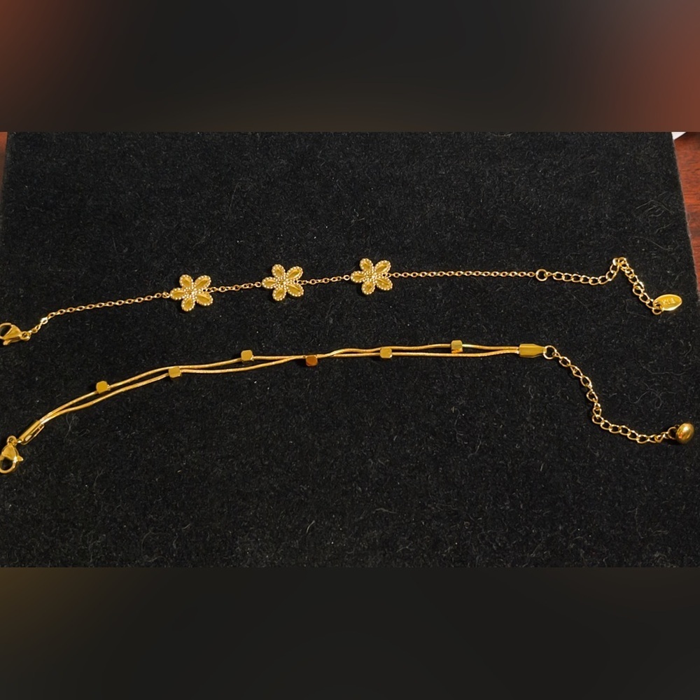 💖5 for $25😻 Gold Floral Women's Bracelet Set